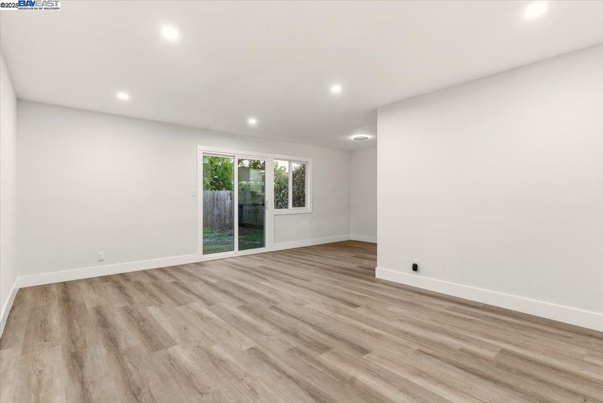 Detail Gallery Image 8 of 19 For 426 Gramercy Pl, Oakland,  CA 94603 - 3 Beds | 1 Baths