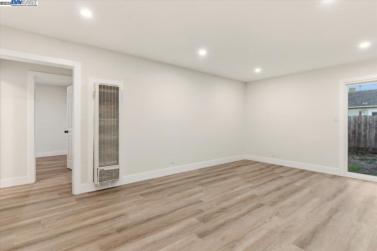 Detail Gallery Image 10 of 19 For 426 Gramercy Pl, Oakland,  CA 94603 - 3 Beds | 1 Baths