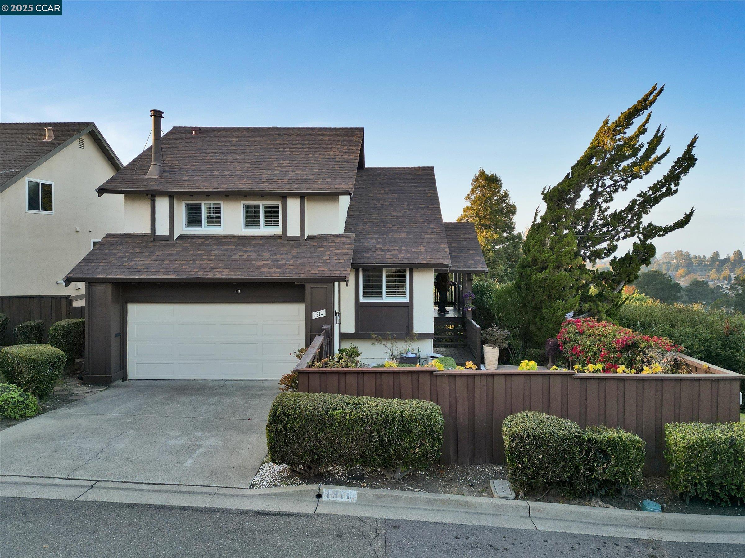 Detail Gallery Image 2 of 60 For 1310 Lewis Ln, Pinole,  CA 94564-2132 - 3 Beds | 2/1 Baths