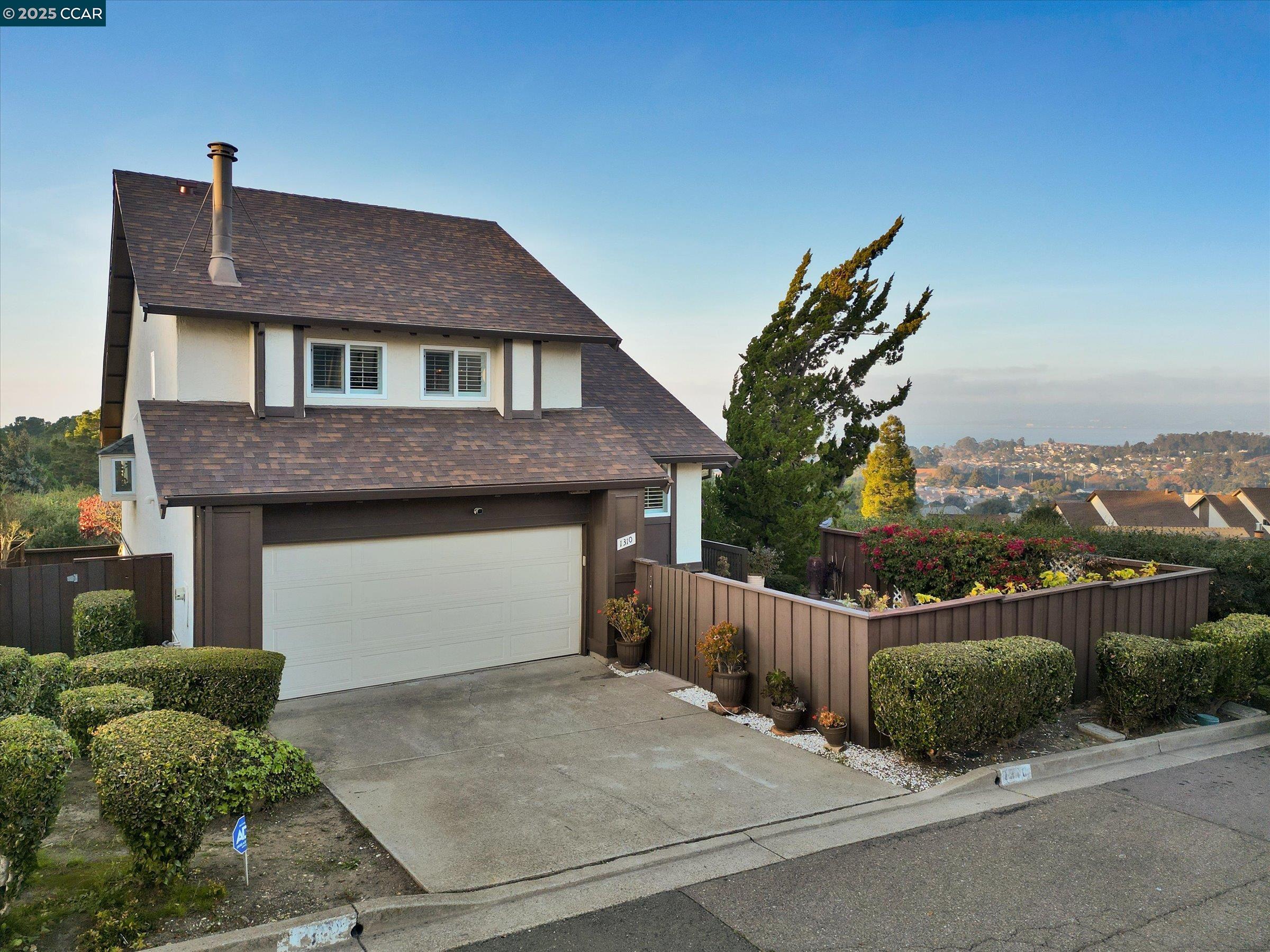 Detail Gallery Image 15 of 60 For 1310 Lewis Ln, Pinole,  CA 94564-2132 - 3 Beds | 2/1 Baths