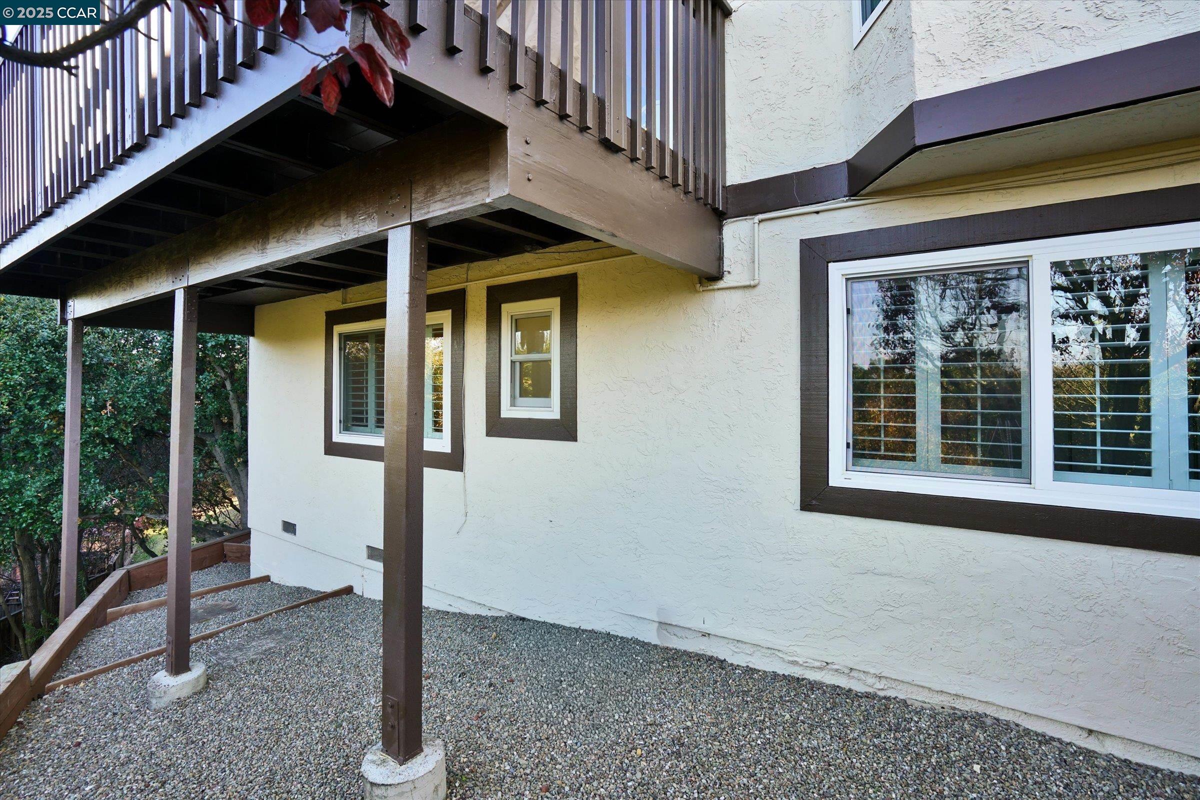 Detail Gallery Image 23 of 60 For 1310 Lewis Ln, Pinole,  CA 94564-2132 - 3 Beds | 2/1 Baths