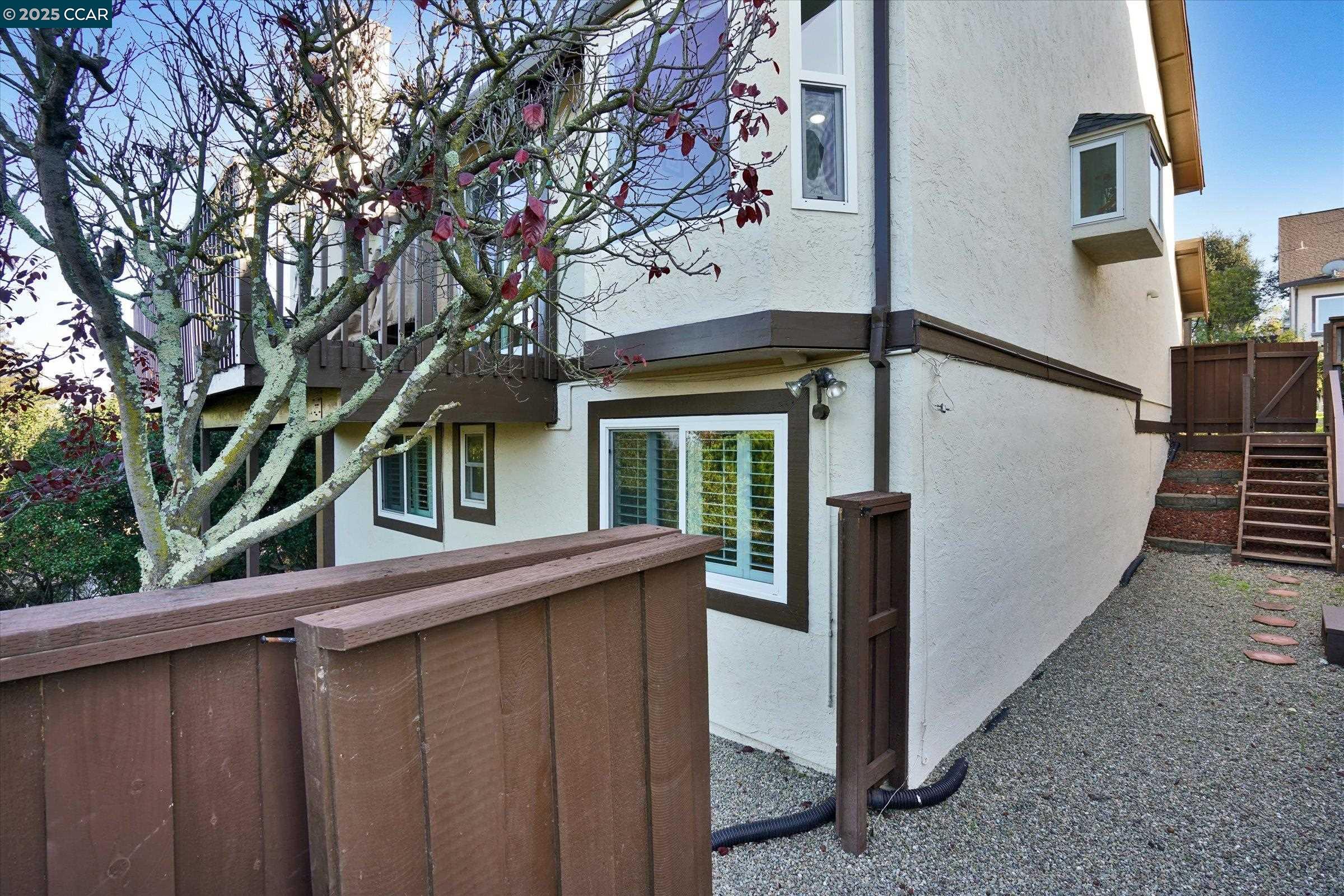 Detail Gallery Image 24 of 60 For 1310 Lewis Ln, Pinole,  CA 94564-2132 - 3 Beds | 2/1 Baths