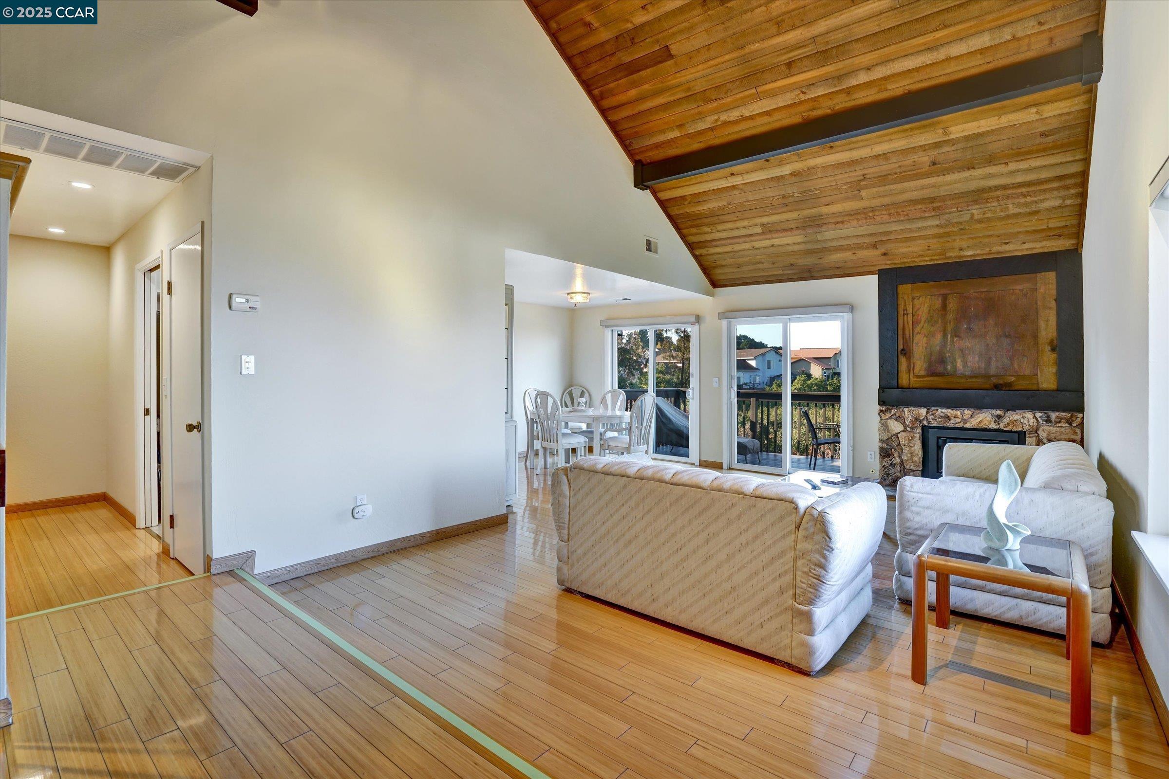 Detail Gallery Image 27 of 60 For 1310 Lewis Ln, Pinole,  CA 94564-2132 - 3 Beds | 2/1 Baths