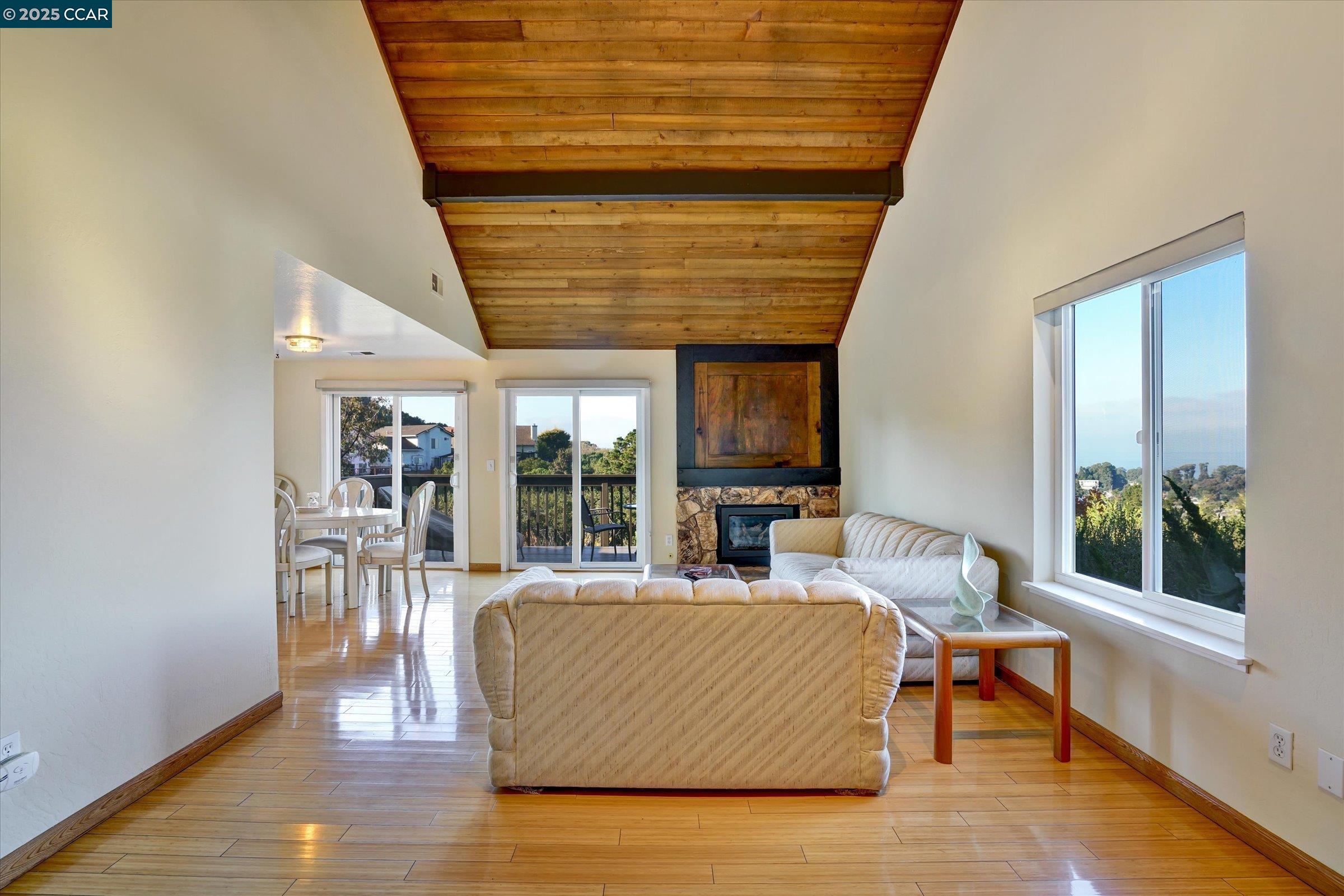 Detail Gallery Image 28 of 60 For 1310 Lewis Ln, Pinole,  CA 94564-2132 - 3 Beds | 2/1 Baths