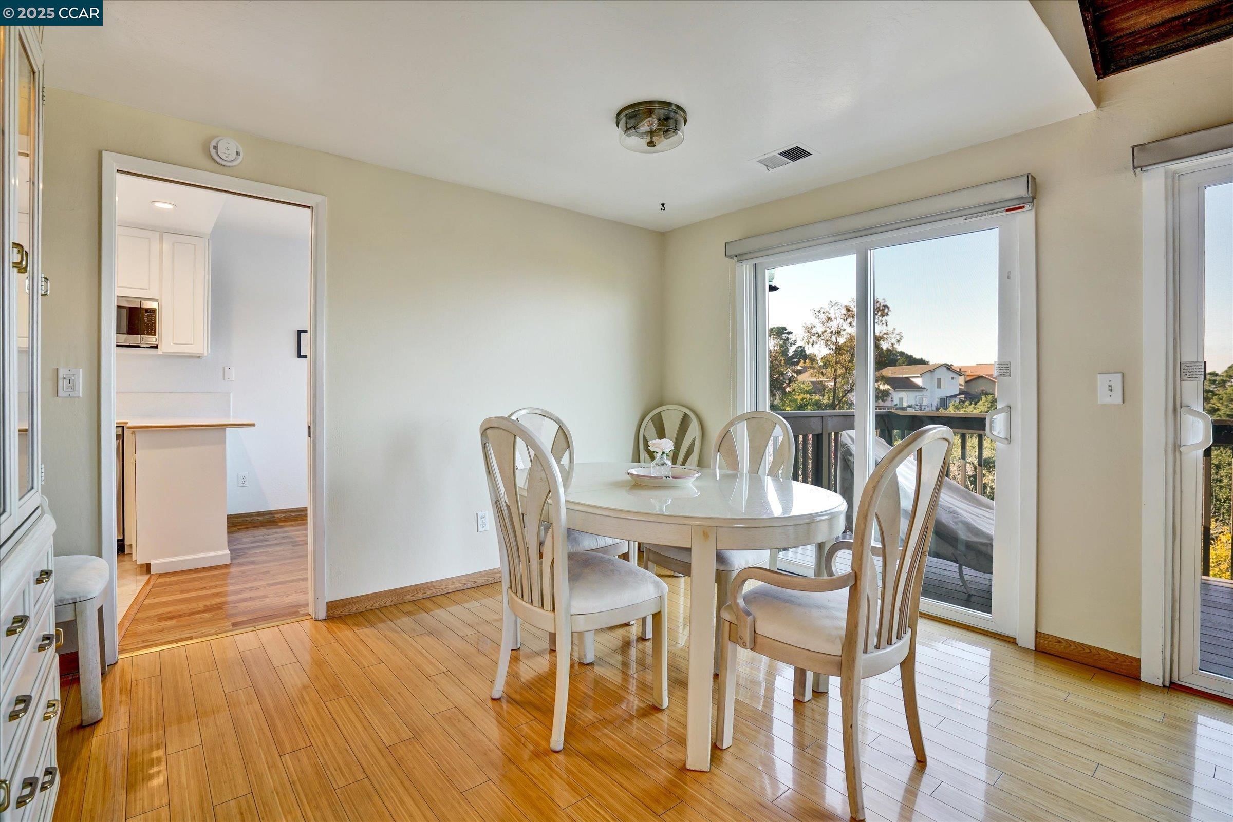 Detail Gallery Image 32 of 60 For 1310 Lewis Ln, Pinole,  CA 94564-2132 - 3 Beds | 2/1 Baths