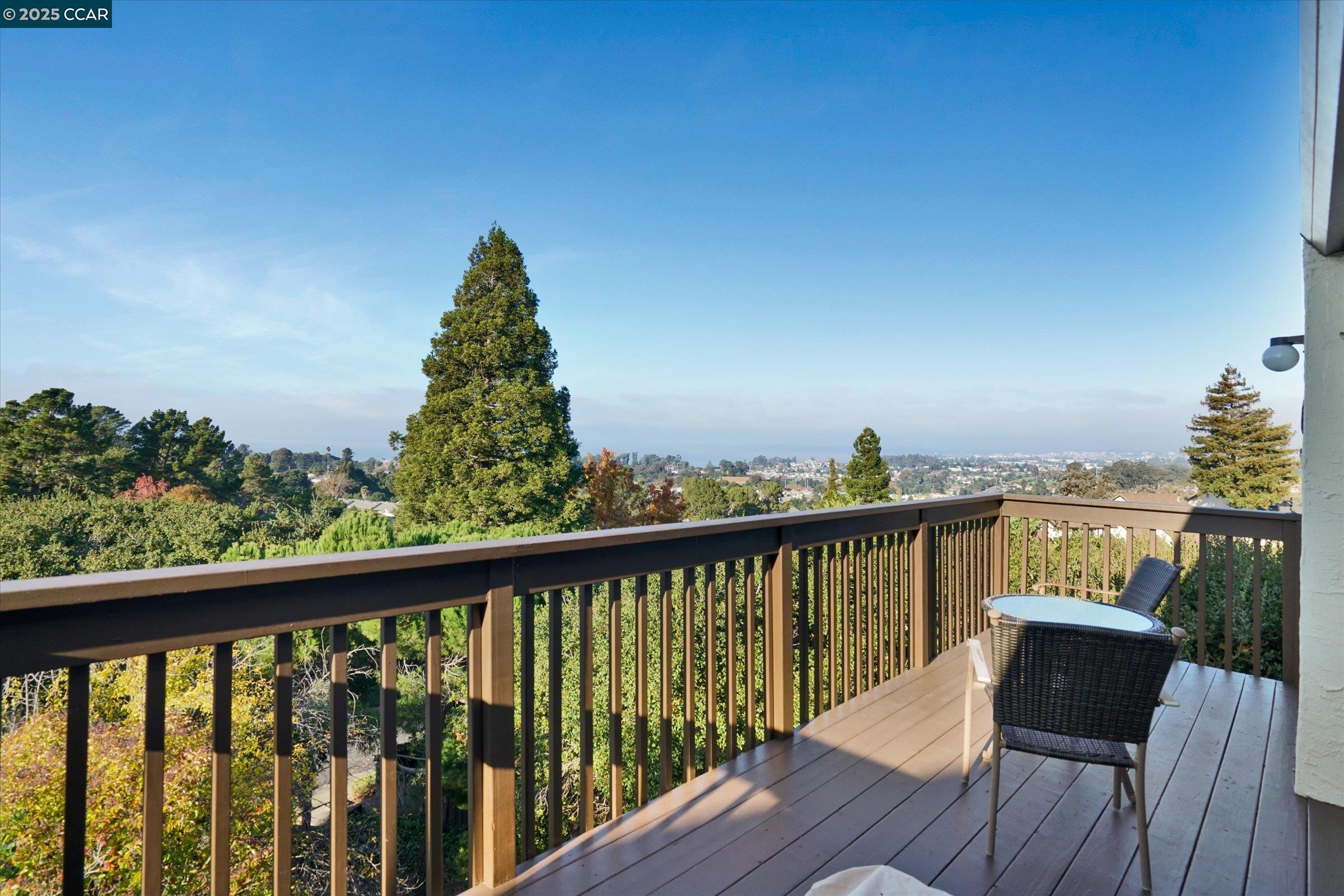 Detail Gallery Image 33 of 60 For 1310 Lewis Ln, Pinole,  CA 94564-2132 - 3 Beds | 2/1 Baths