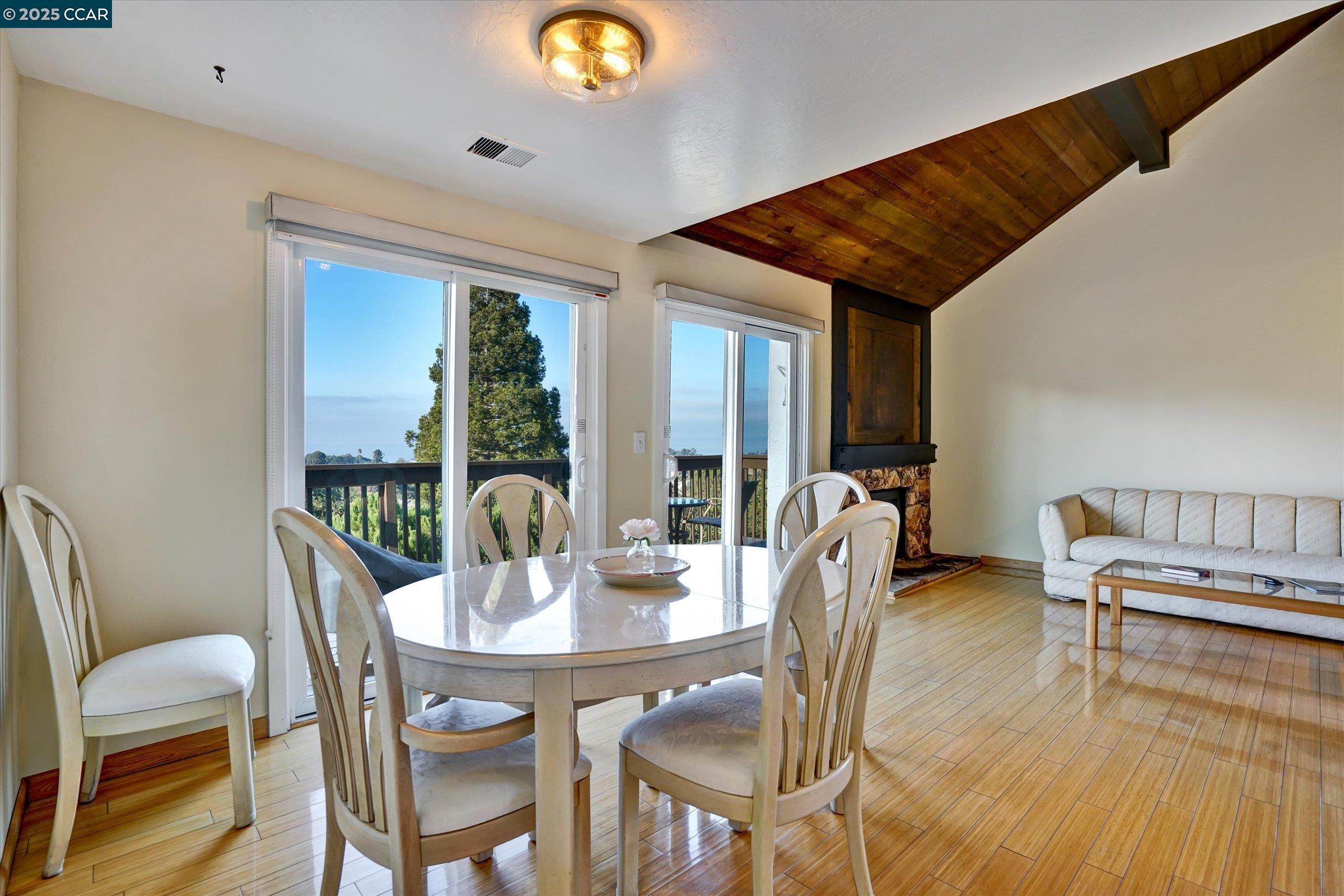 Detail Gallery Image 36 of 60 For 1310 Lewis Ln, Pinole,  CA 94564-2132 - 3 Beds | 2/1 Baths