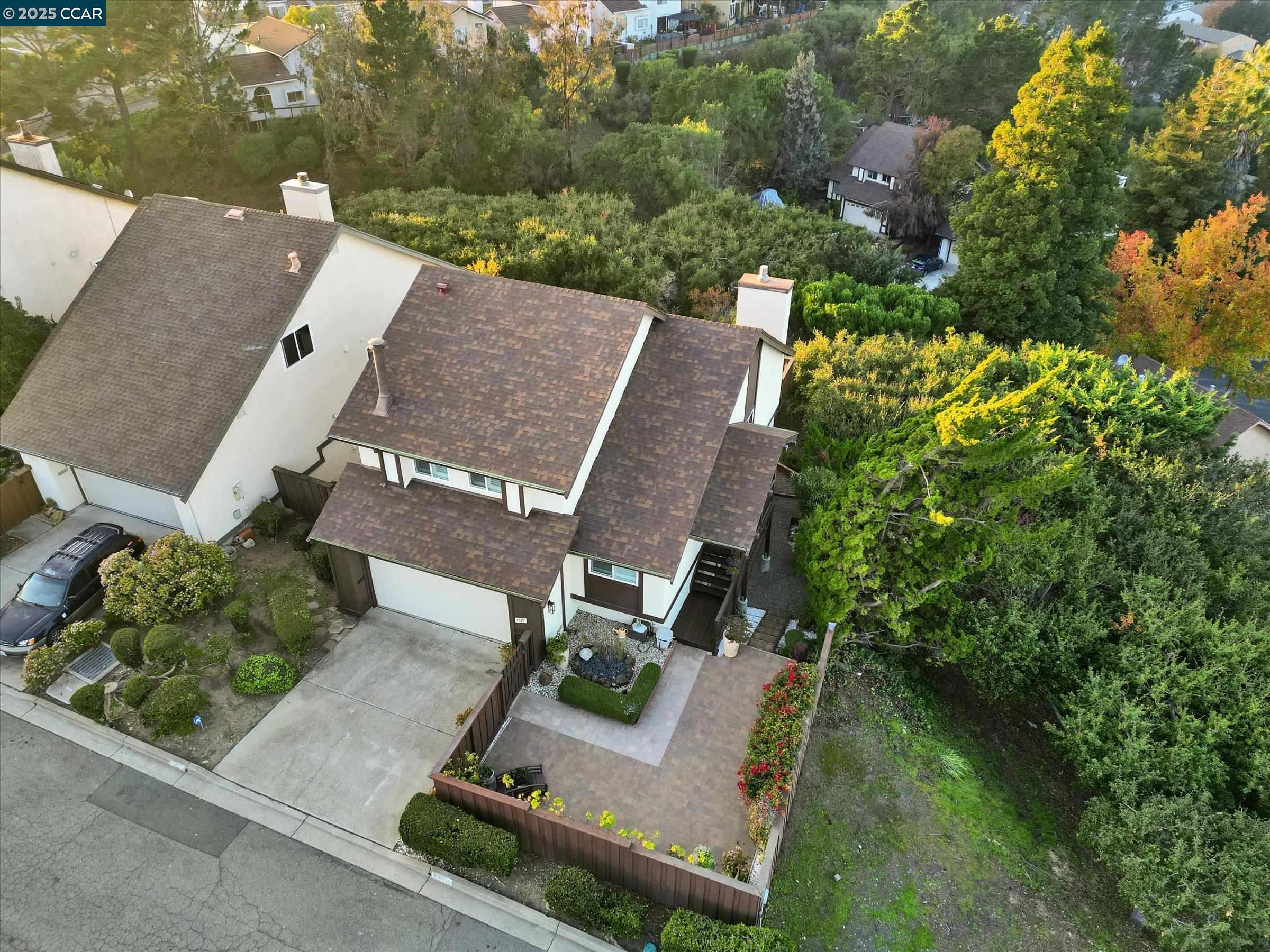 Detail Gallery Image 5 of 60 For 1310 Lewis Ln, Pinole,  CA 94564-2132 - 3 Beds | 2/1 Baths