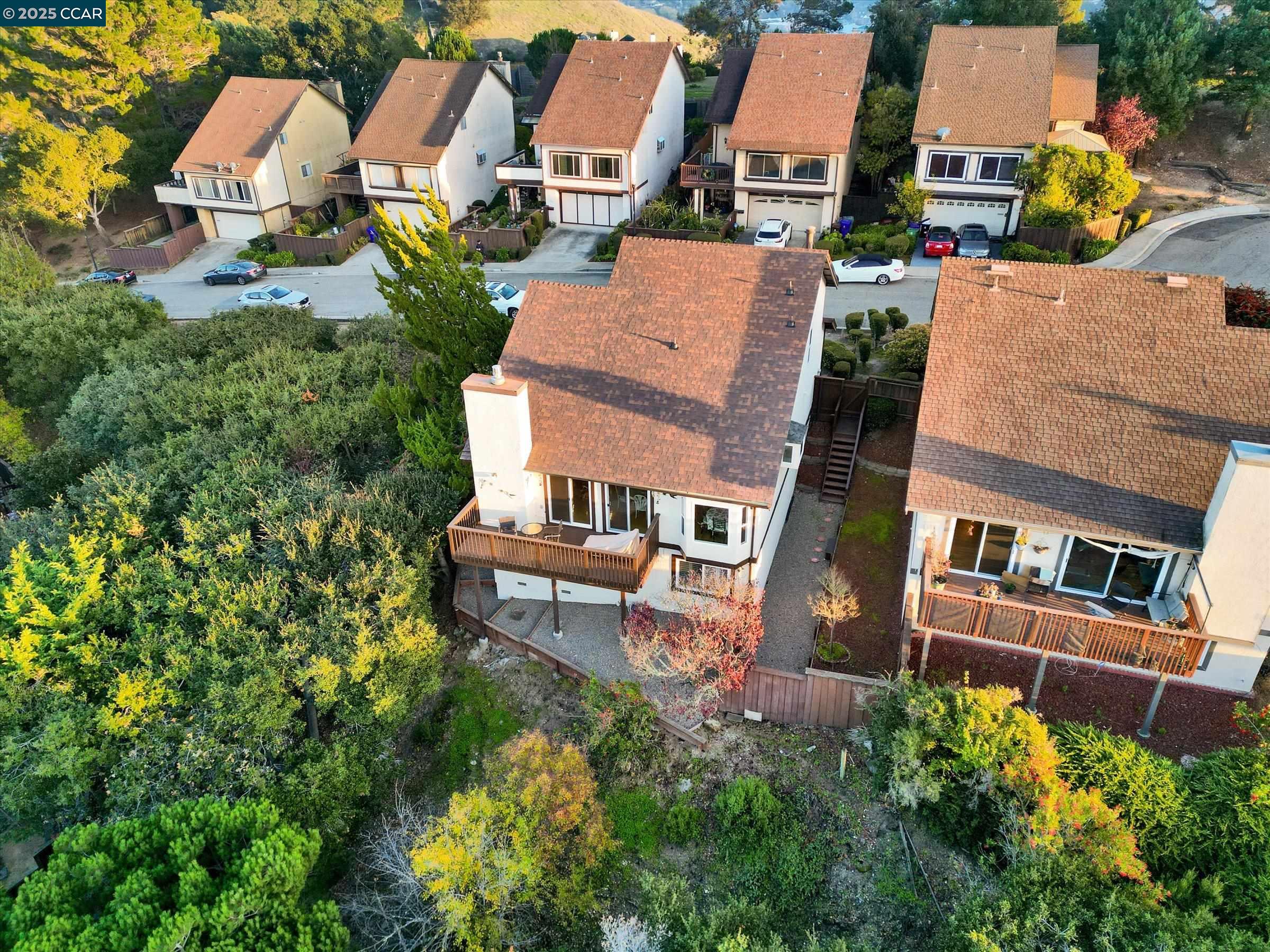 Detail Gallery Image 10 of 60 For 1310 Lewis Ln, Pinole,  CA 94564-2132 - 3 Beds | 2/1 Baths