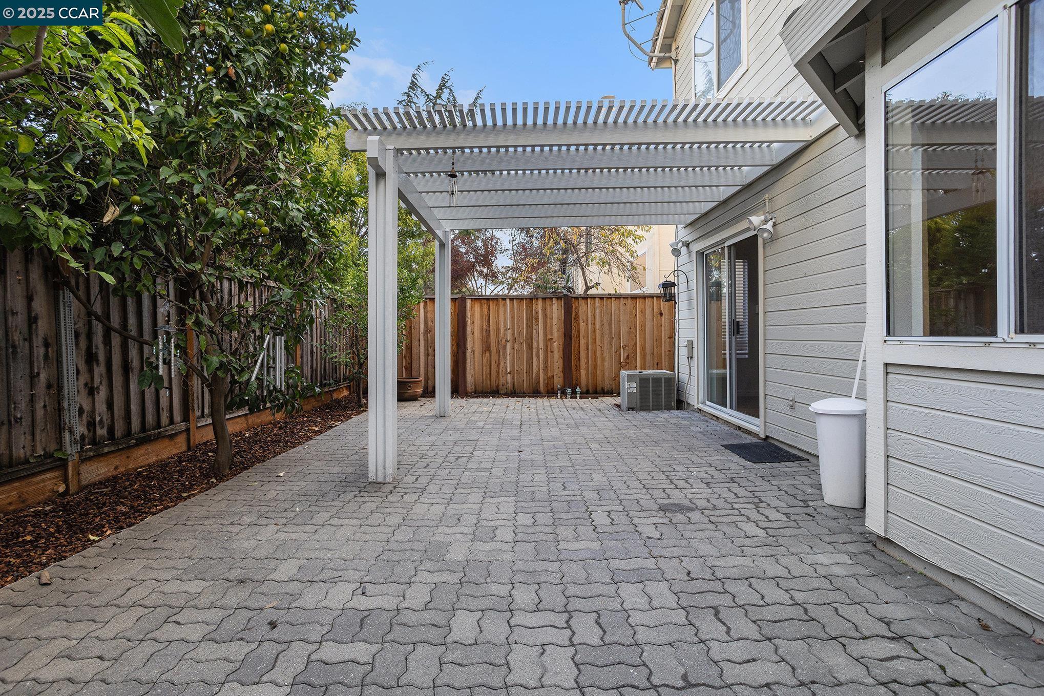 Detail Gallery Image 24 of 25 For 745 Bayshore St, Martinez,  CA 94553 - 4 Beds | 2/1 Baths