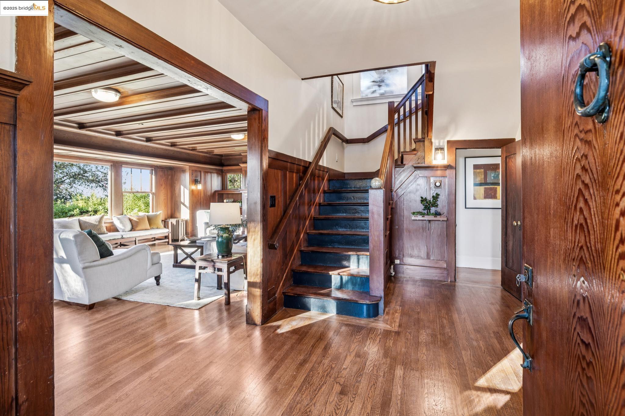 Detail Gallery Image 11 of 59 For 912 Indian Rock Ave, Berkeley,  CA 94707 - 4 Beds | 3/1 Baths