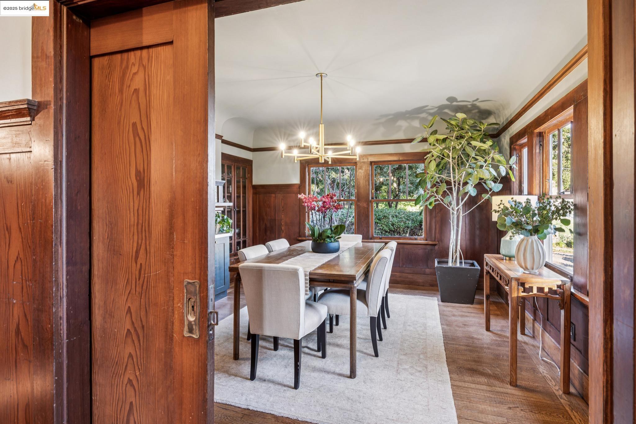 Detail Gallery Image 12 of 59 For 912 Indian Rock Ave, Berkeley,  CA 94707 - 4 Beds | 3/1 Baths