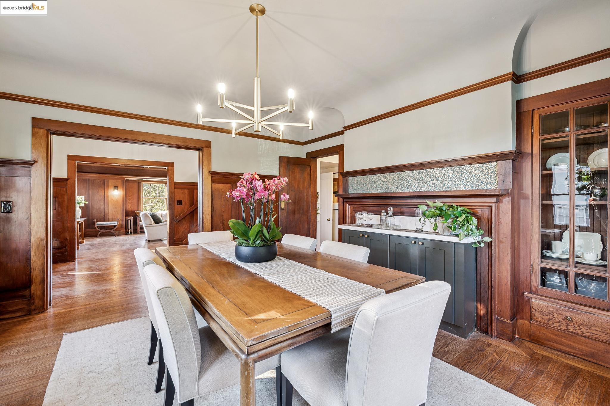 Detail Gallery Image 16 of 59 For 912 Indian Rock Ave, Berkeley,  CA 94707 - 4 Beds | 3/1 Baths