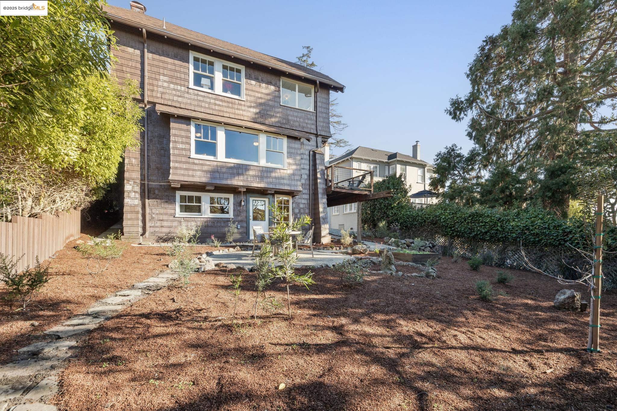 Detail Gallery Image 55 of 59 For 912 Indian Rock Ave, Berkeley,  CA 94707 - 4 Beds | 3/1 Baths