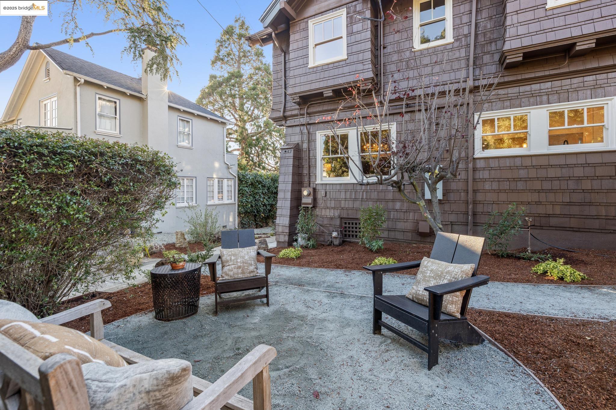 Detail Gallery Image 58 of 59 For 912 Indian Rock Ave, Berkeley,  CA 94707 - 4 Beds | 3/1 Baths