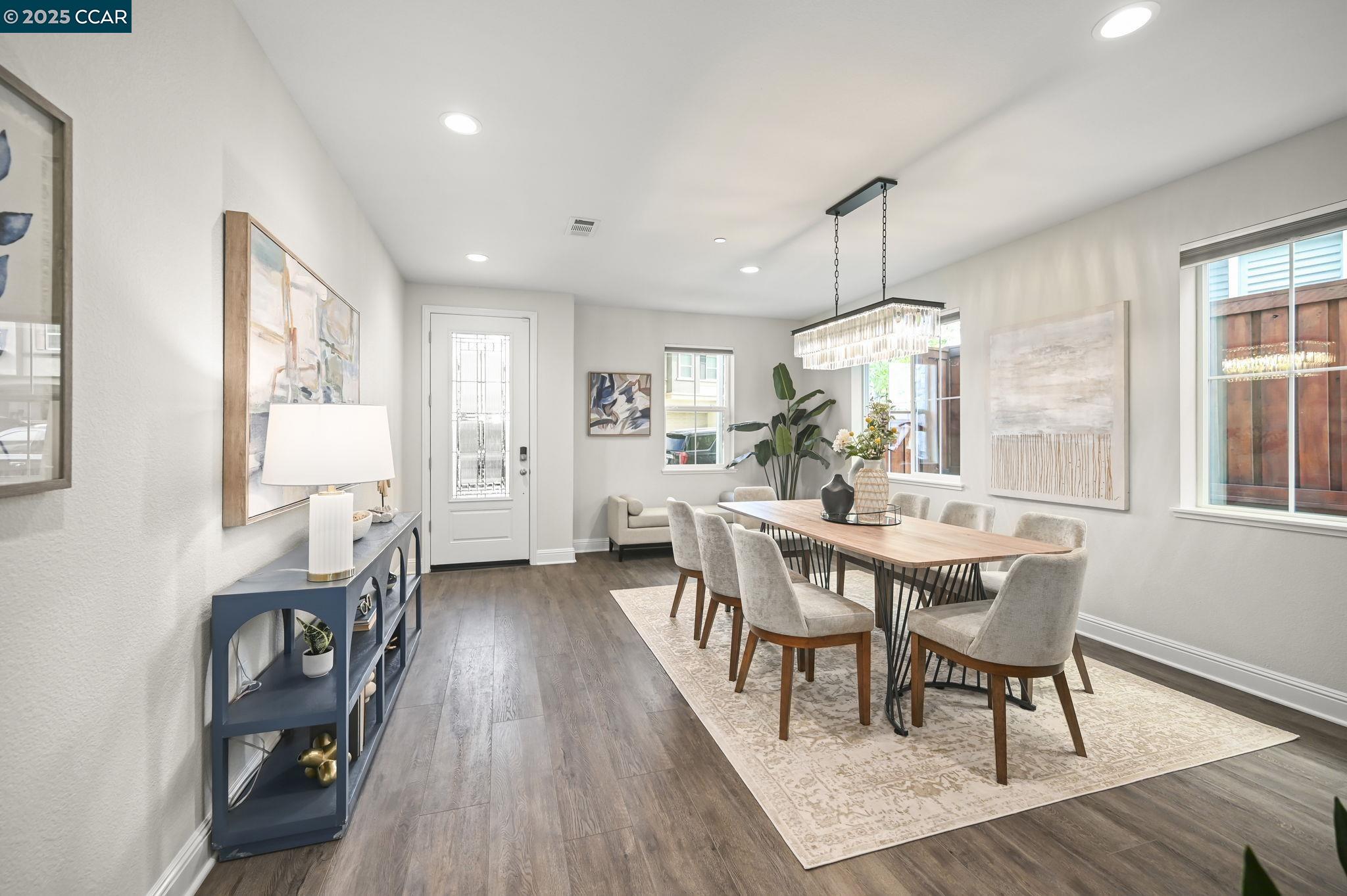 Detail Gallery Image 5 of 56 For 2812 Rio Seco Dr, Bay Point,  CA 94565 - 5 Beds | 3/1 Baths