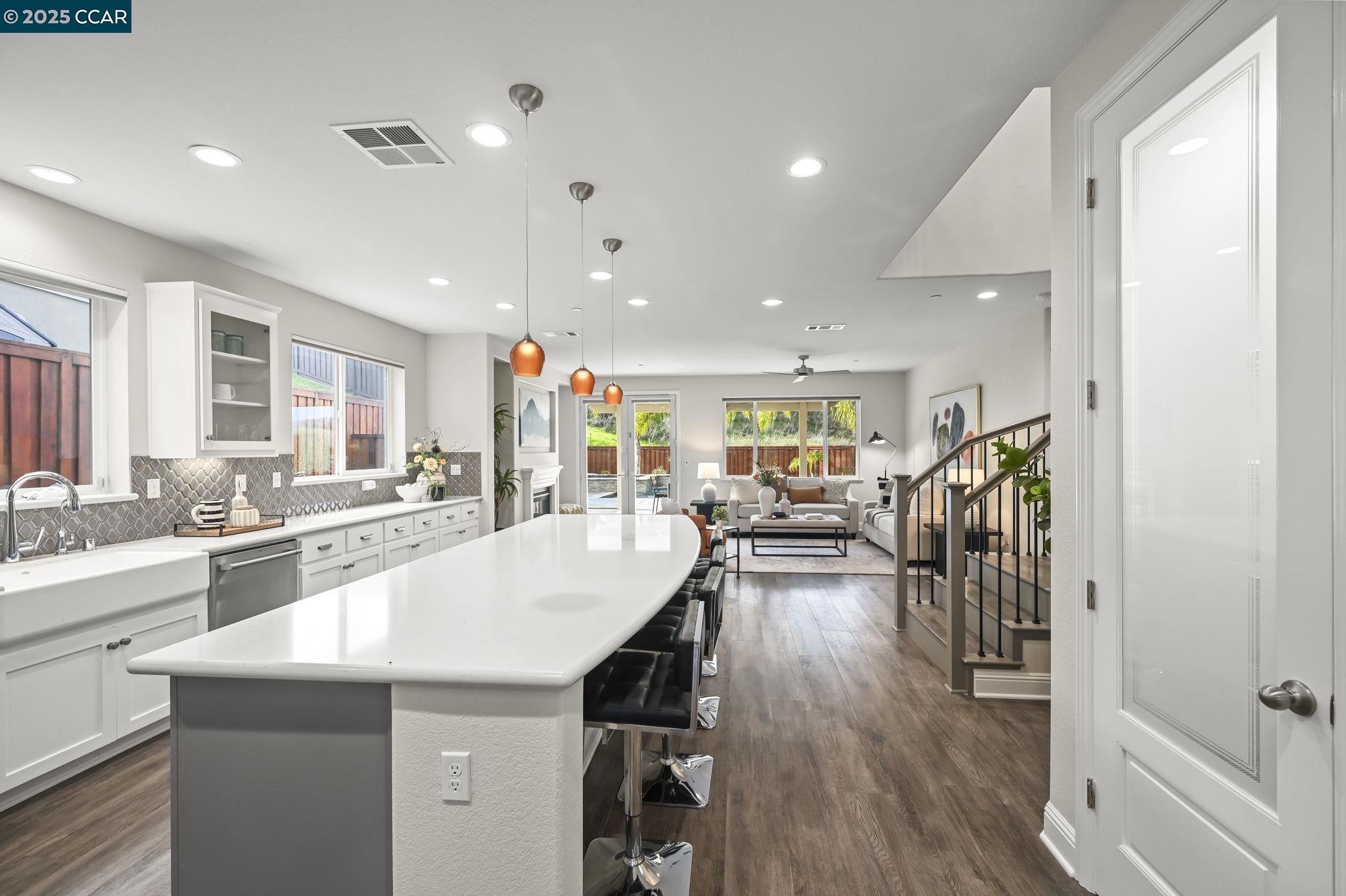 Detail Gallery Image 7 of 56 For 2812 Rio Seco Dr, Bay Point,  CA 94565 - 5 Beds | 3/1 Baths