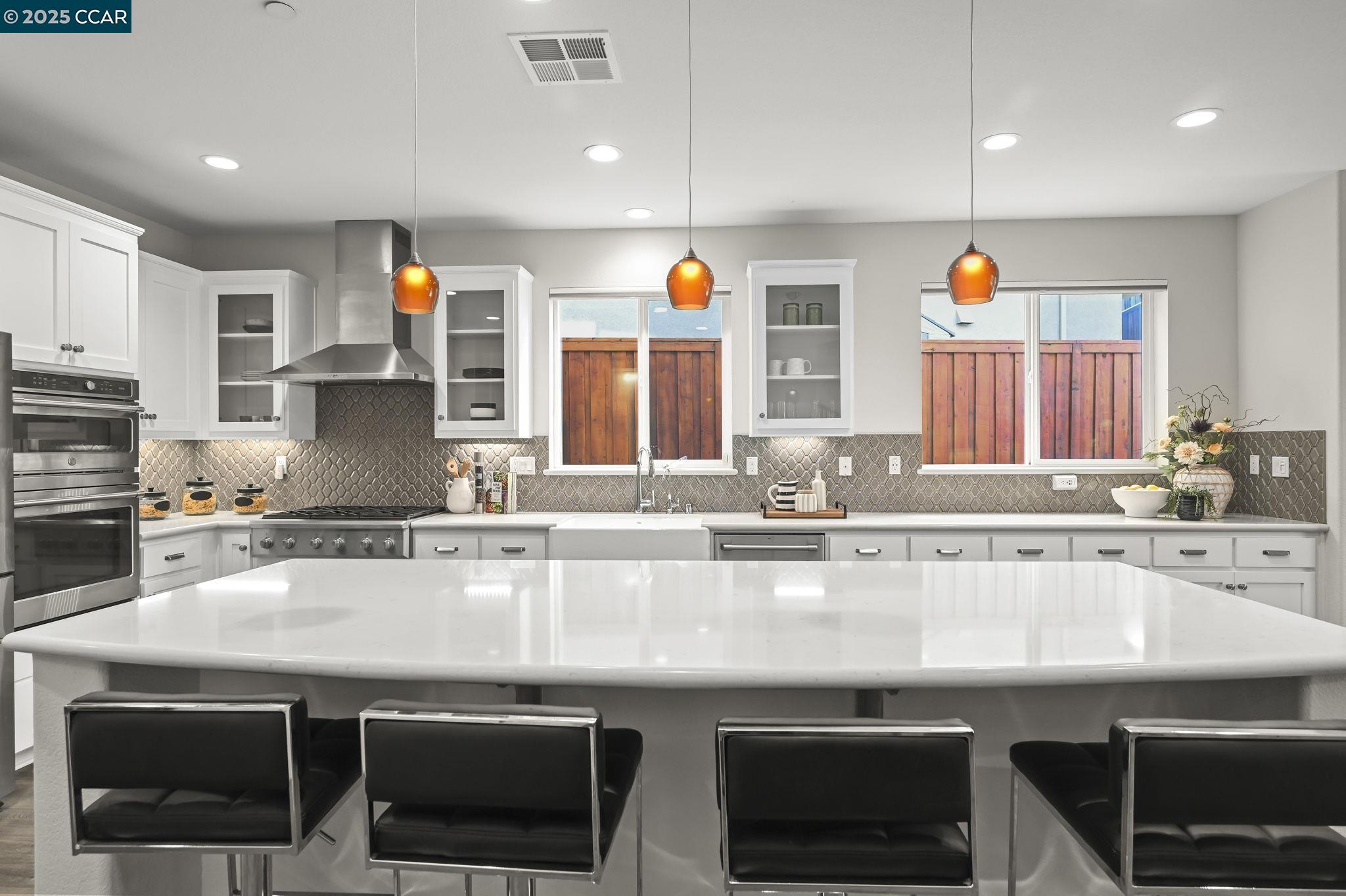 Detail Gallery Image 8 of 56 For 2812 Rio Seco Dr, Bay Point,  CA 94565 - 5 Beds | 3/1 Baths