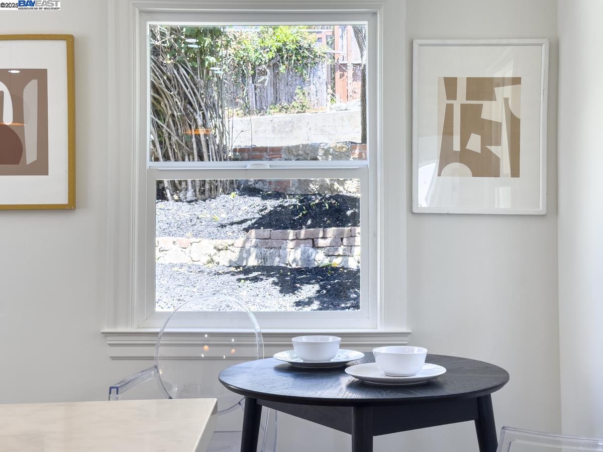 Detail Gallery Image 15 of 52 For 479 Kentucky Ave, Berkeley,  CA 94707 - 3 Beds | 2 Baths