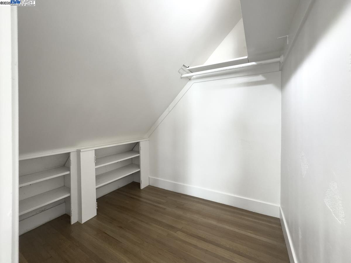 Detail Gallery Image 35 of 52 For 479 Kentucky Ave, Berkeley,  CA 94707 - 3 Beds | 2 Baths