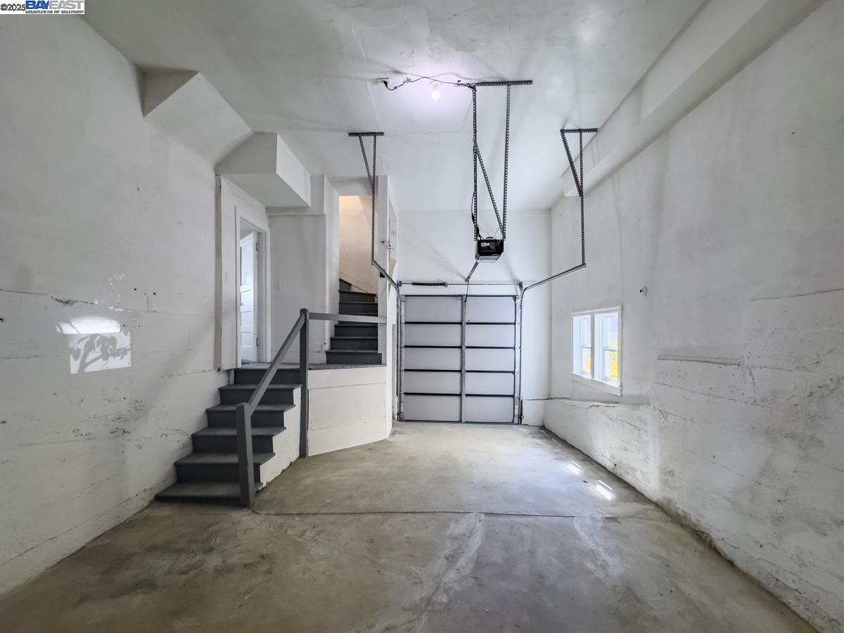 Detail Gallery Image 42 of 52 For 479 Kentucky Ave, Berkeley,  CA 94707 - 3 Beds | 2 Baths