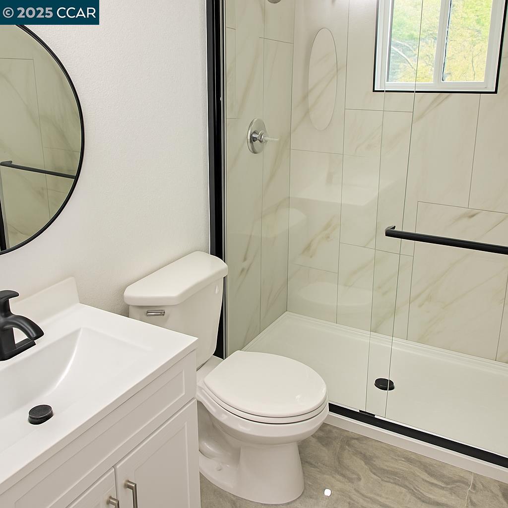 Detail Gallery Image 6 of 14 For 52 Rose Ann Ave, Pittsburg,  CA 94565 - 3 Beds | 1 Baths