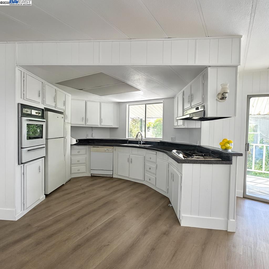 Detail Gallery Image 4 of 7 For 5450 Monterey Rd #87,  San Jose,  CA 95111 - 2 Beds | 2 Baths