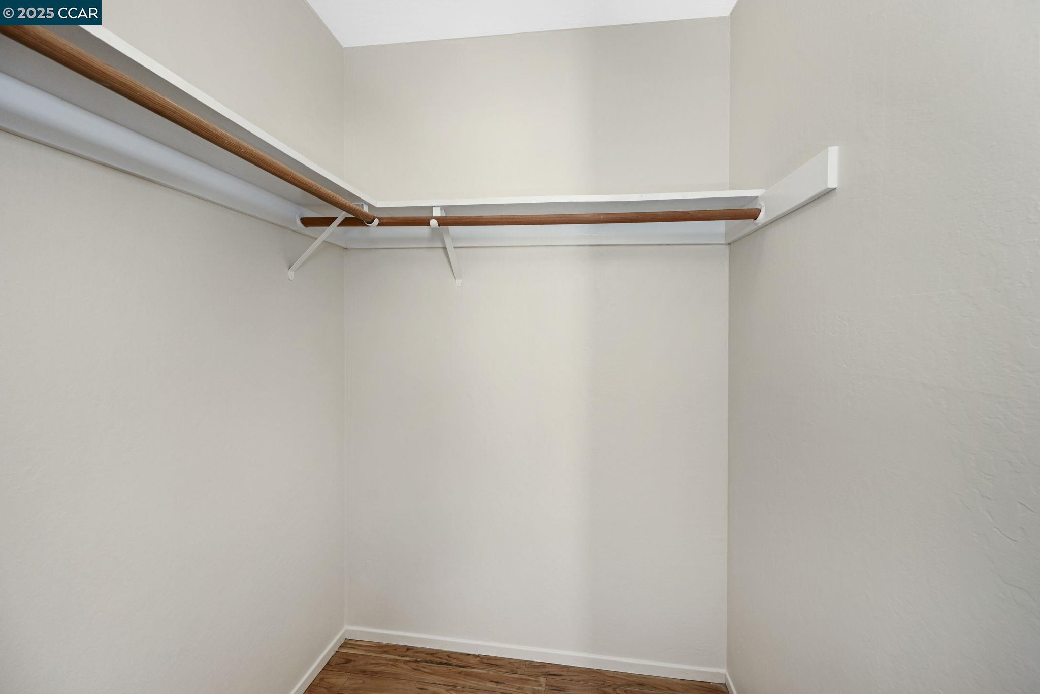 Photo #15: 41118337 Listing: Photo #15