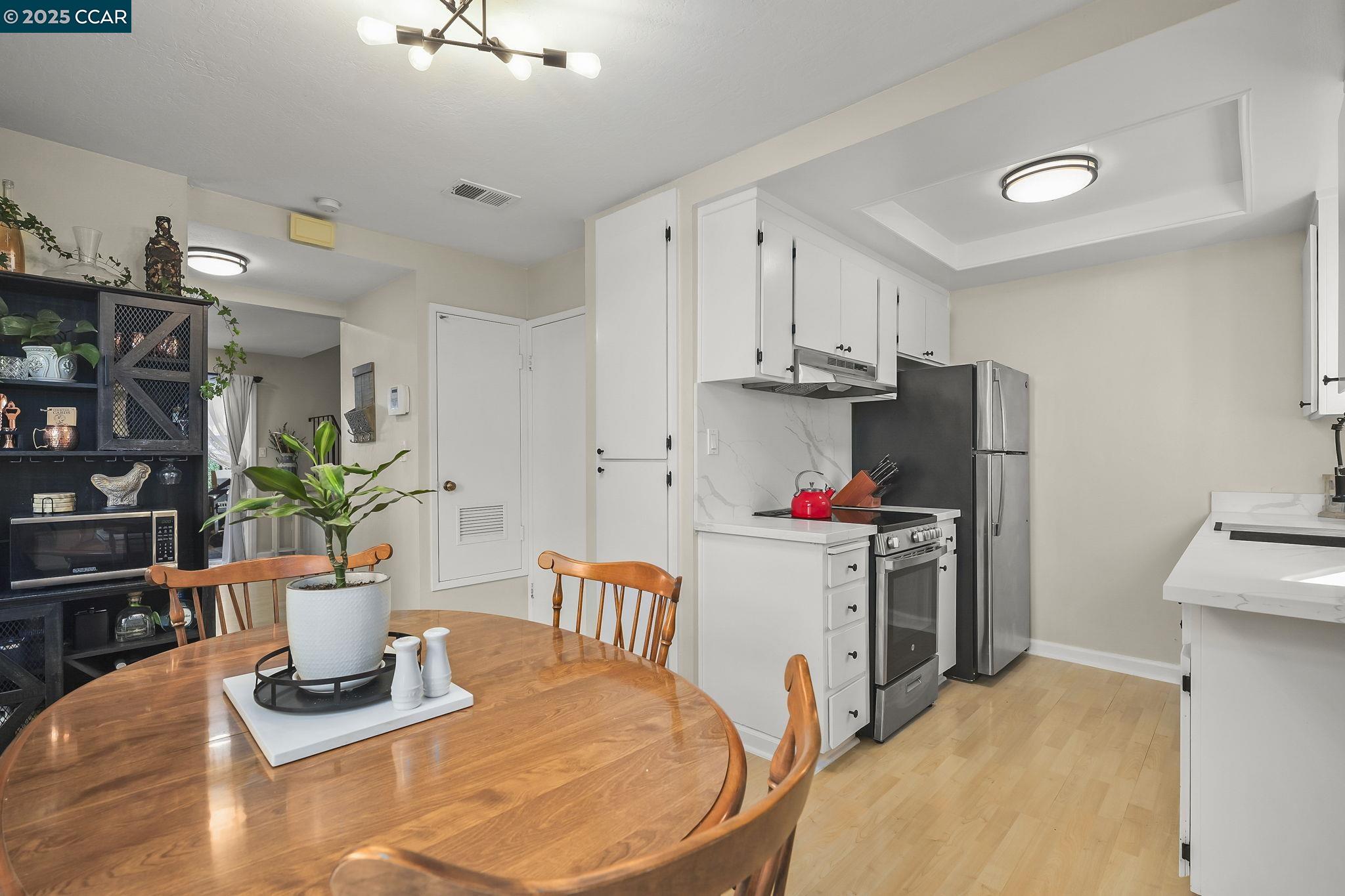 Photo #7: 41118337 Listing: Photo #7