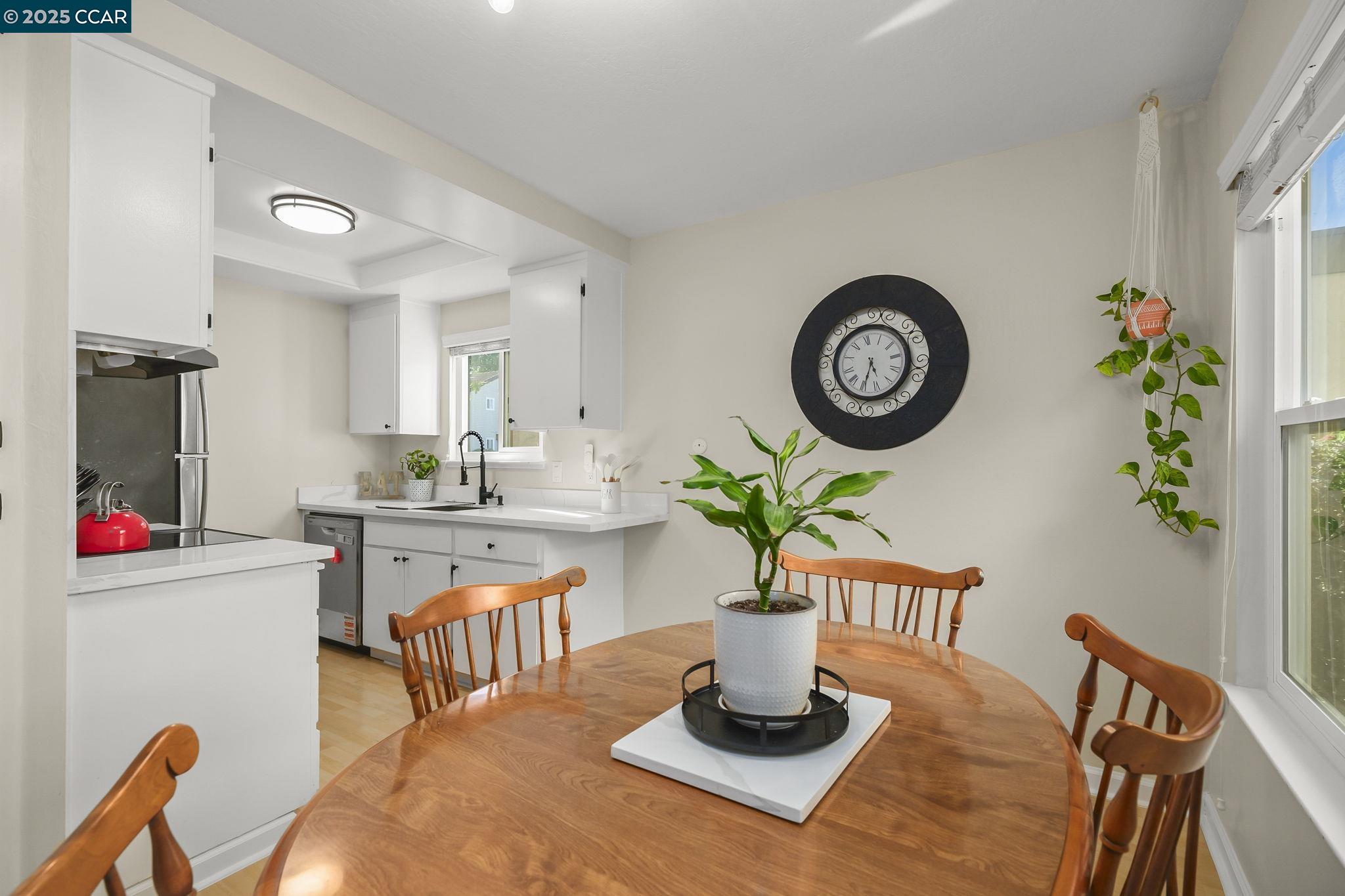 Photo #8: 41118337 Listing: Photo #8