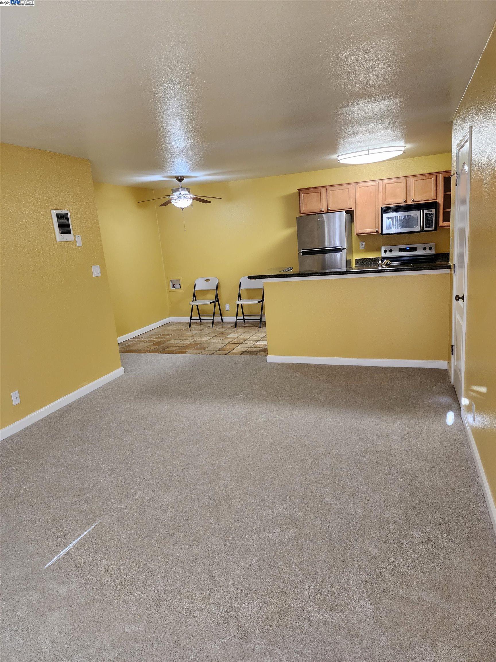 Detail Gallery Image 4 of 25 For 484 Dempsey Rd #186,  Milpitas,  CA 95035 - 1 Beds | 1 Baths