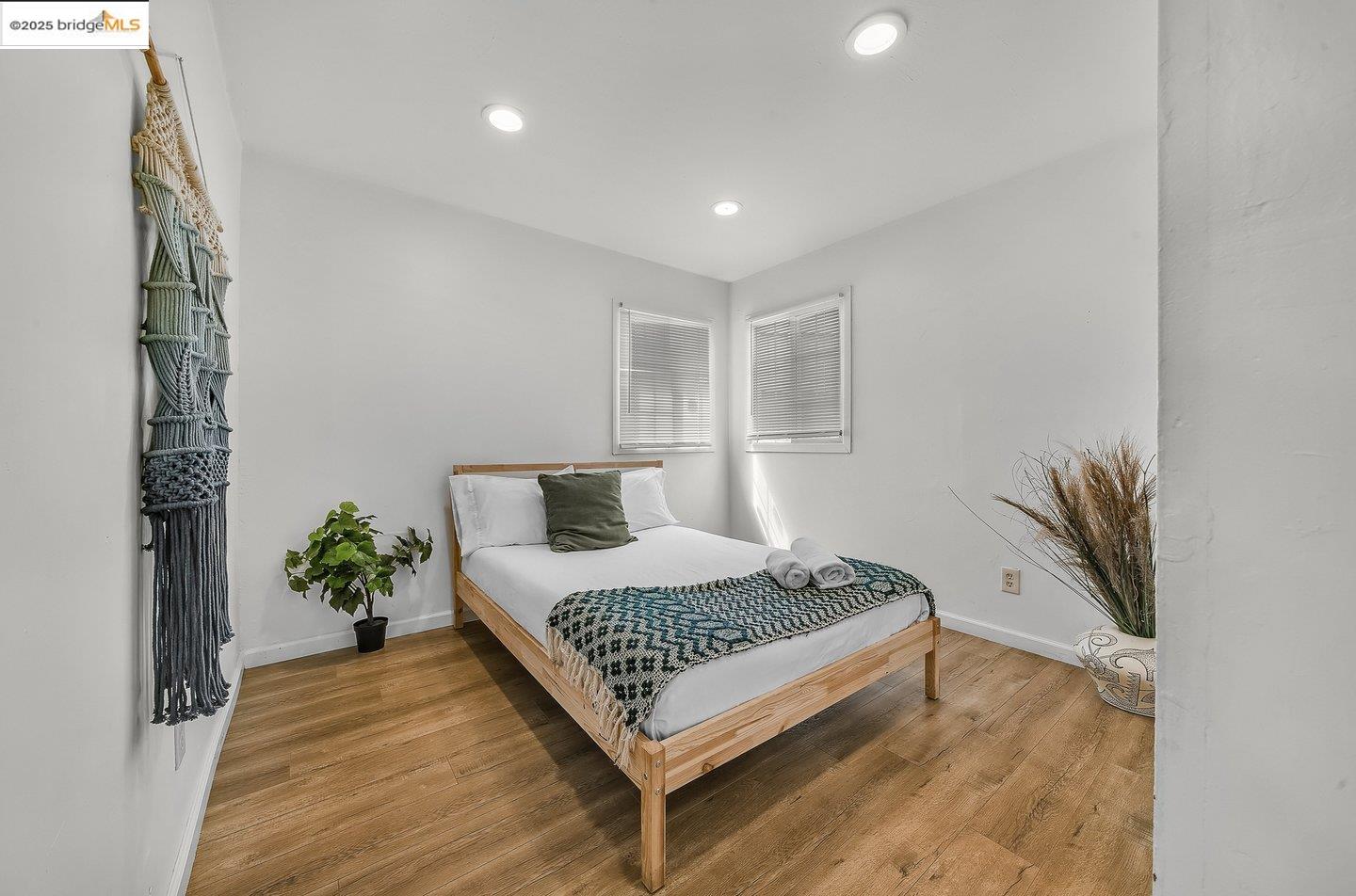 Detail Gallery Image 18 of 23 For 2162 35th Ave, Oakland,  CA 94601 - 3 Beds | 2 Baths