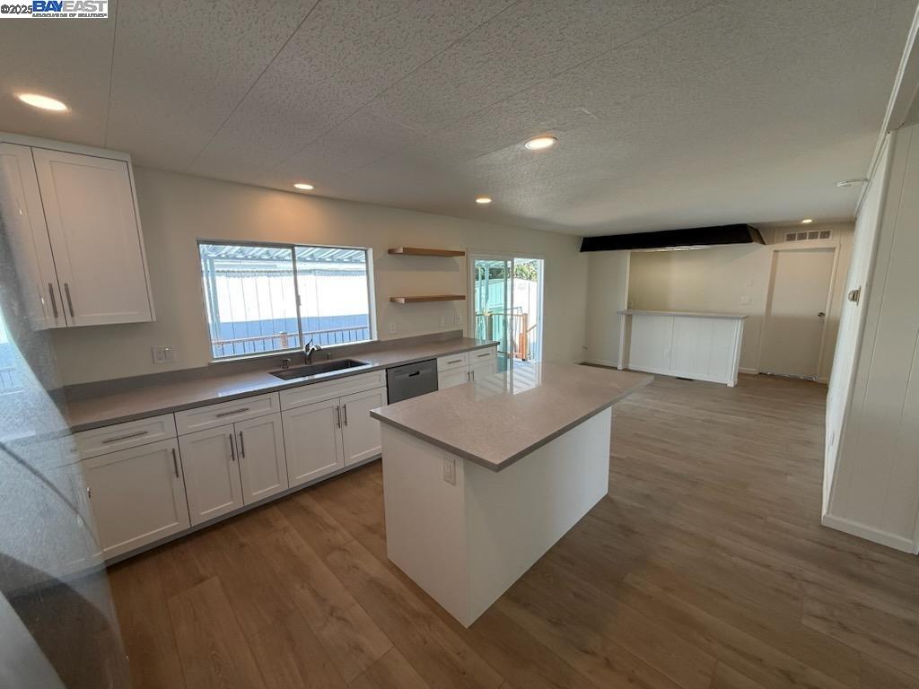 Detail Gallery Image 6 of 37 For 4141 Deepcreek #106,  Fremont,  CA 94555 - 2 Beds | 2 Baths