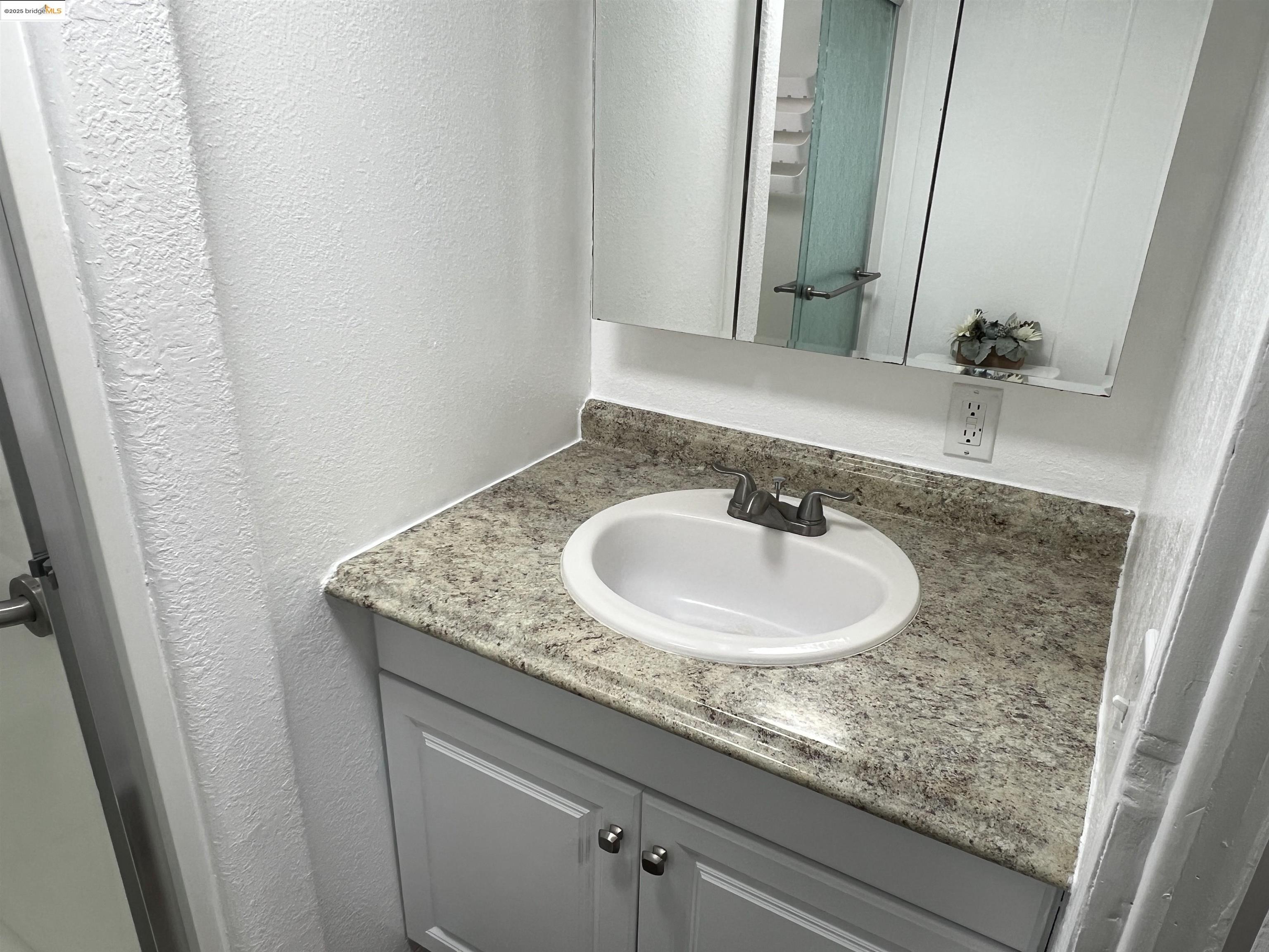 Detail Gallery Image 12 of 16 For 210 W Cypress #1,  Oakley,  CA 94561 - 1 Beds | 1 Baths