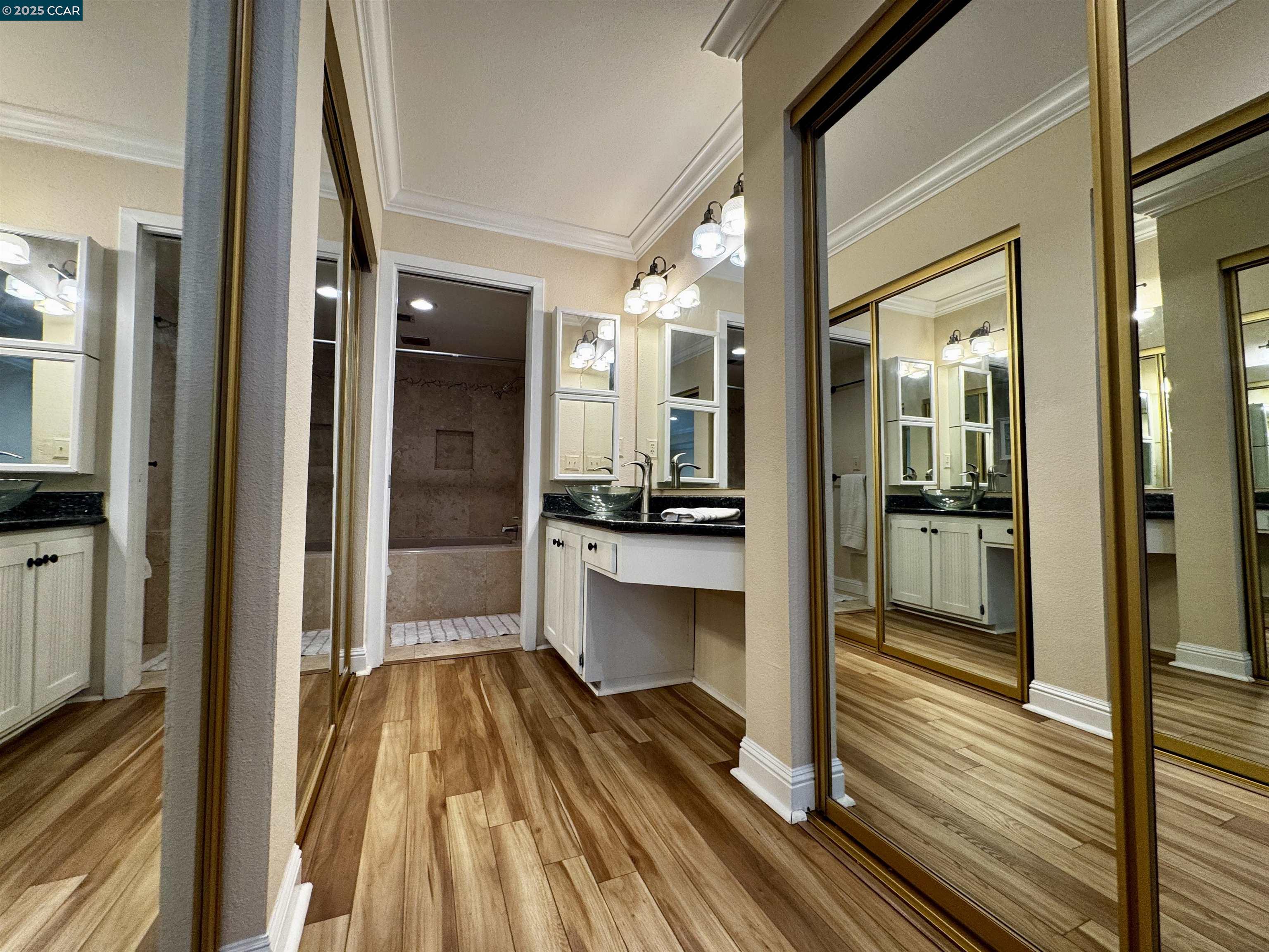 Photo #12: 41118353 Listing: Photo #12