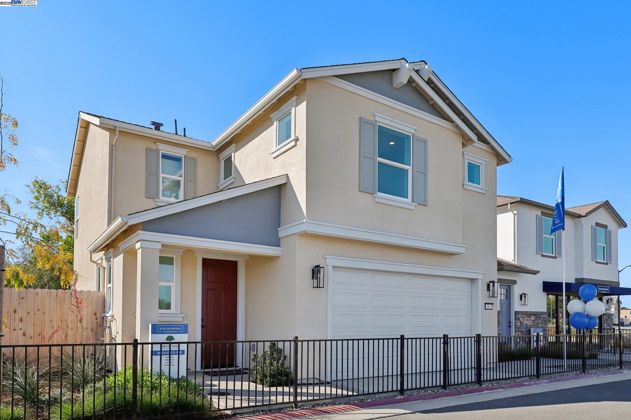 Detail Gallery Image 4 of 31 For 860 Pecan Tree Ln, Galt,  CA 95632 - 3 Beds | 2/1 Baths