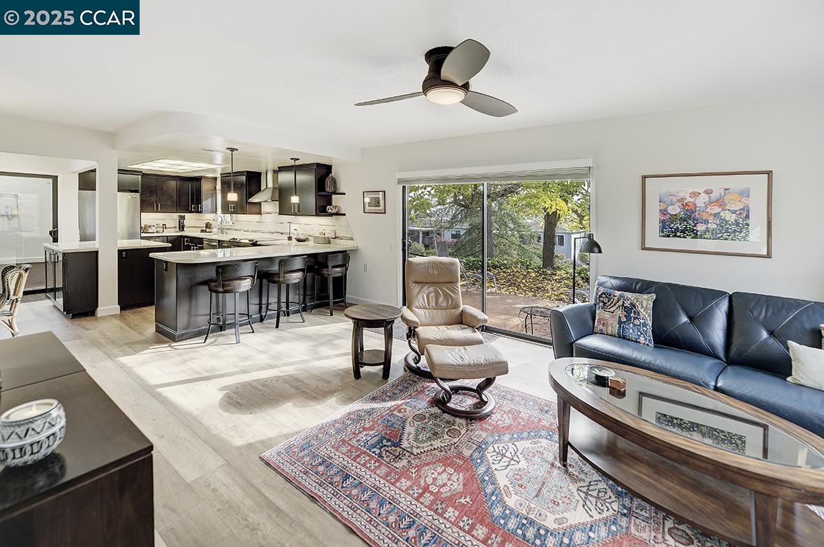 Photo #3: 41118364 Listing: Photo #3