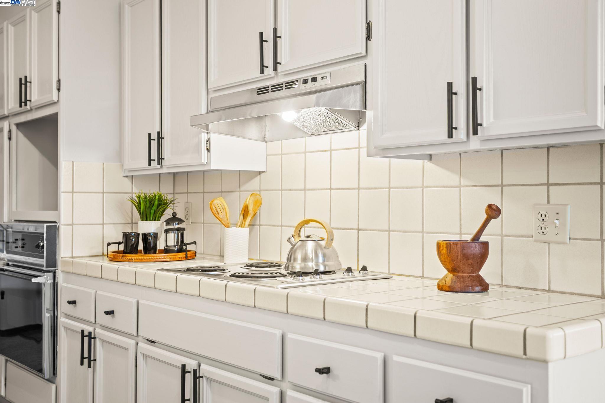 Photo #6: 41118366 Listing: Photo #6