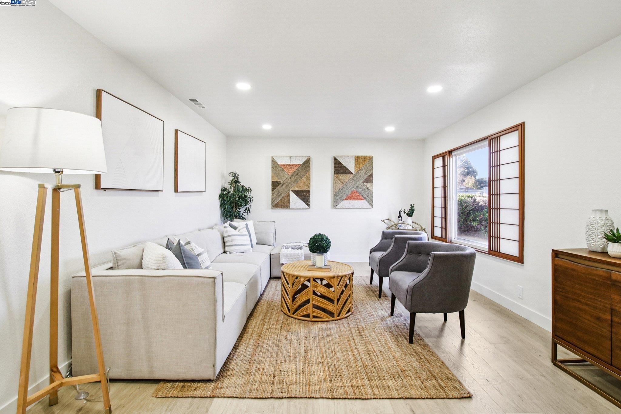 Detail Gallery Image 4 of 40 For 35593 Cleremont Dr, Newark,  CA 94560 - 3 Beds | 2 Baths