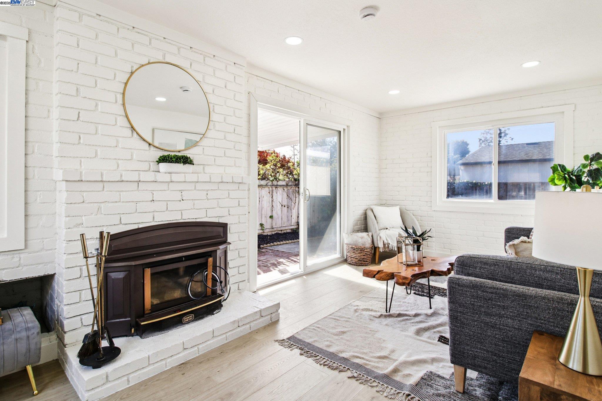 Detail Gallery Image 7 of 40 For 35593 Cleremont Dr, Newark,  CA 94560 - 3 Beds | 2 Baths