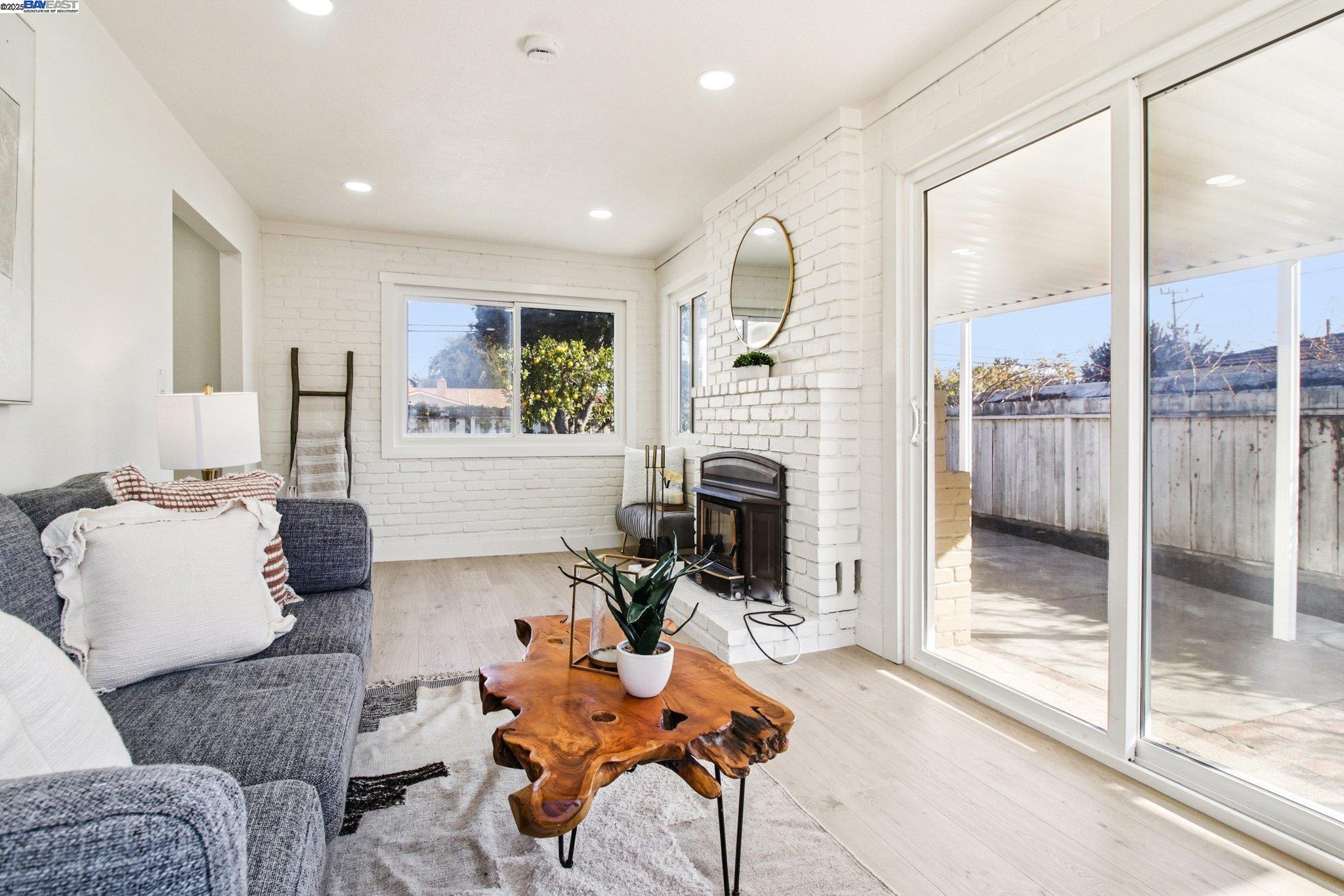 Detail Gallery Image 9 of 40 For 35593 Cleremont Dr, Newark,  CA 94560 - 3 Beds | 2 Baths