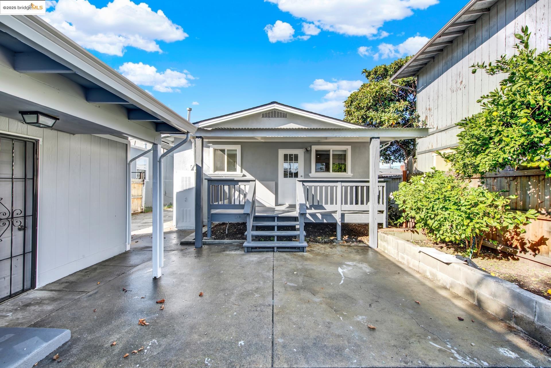 Detail Gallery Image 24 of 35 For 1232 78th Ave, Oakland,  CA 94621 - 2 Beds | 1 Baths