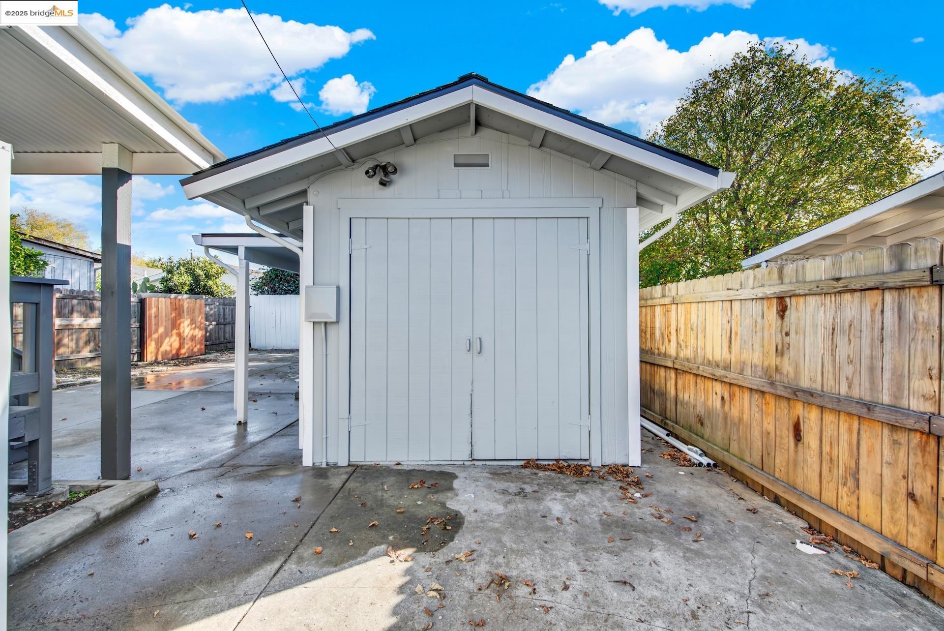 Detail Gallery Image 29 of 35 For 1232 78th Ave, Oakland,  CA 94621 - 2 Beds | 1 Baths