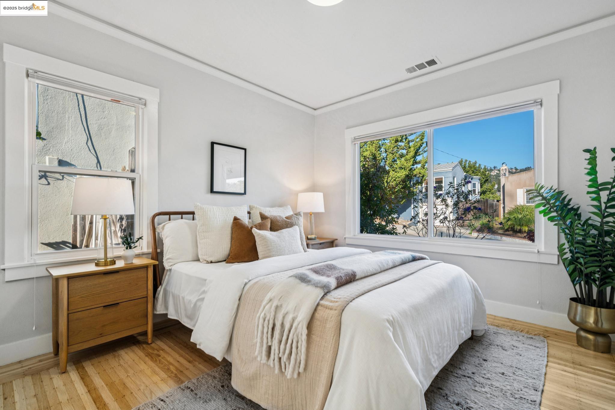 Detail Gallery Image 16 of 47 For 4539 Pampas Ave, Oakland,  CA 94619 - 2 Beds | 1 Baths