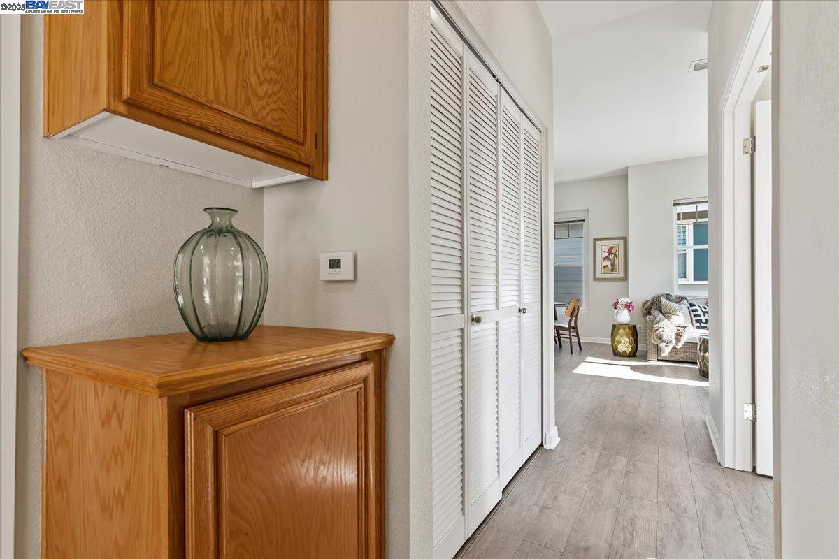 Detail Gallery Image 14 of 27 For 4605 Keller Ridge Dr, Clayton,  CA 94517 - 2 Beds | 2 Baths