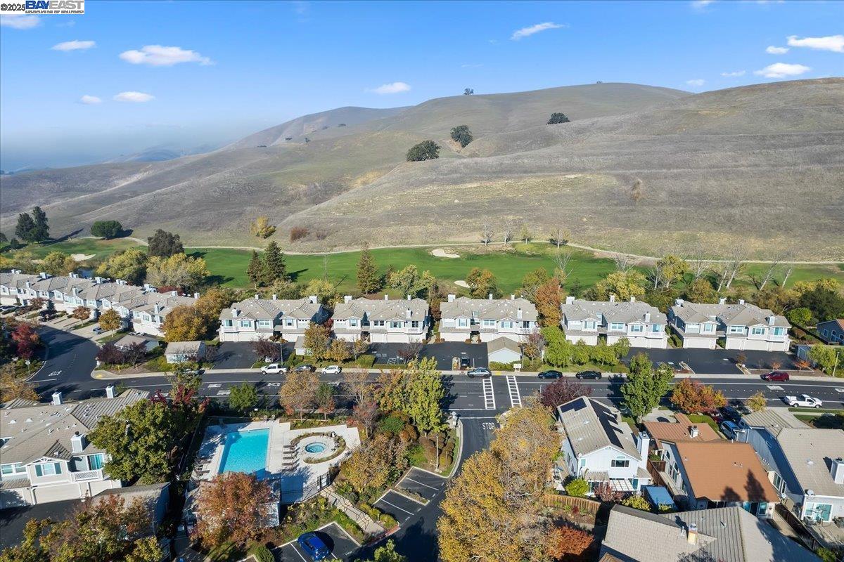 Detail Gallery Image 25 of 27 For 4605 Keller Ridge Dr, Clayton,  CA 94517 - 2 Beds | 2 Baths