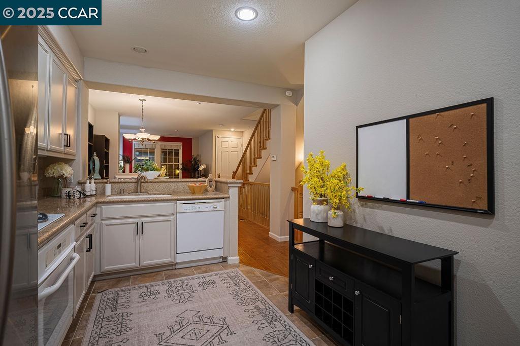 Photo #18: 41118380 Listing: Photo #18