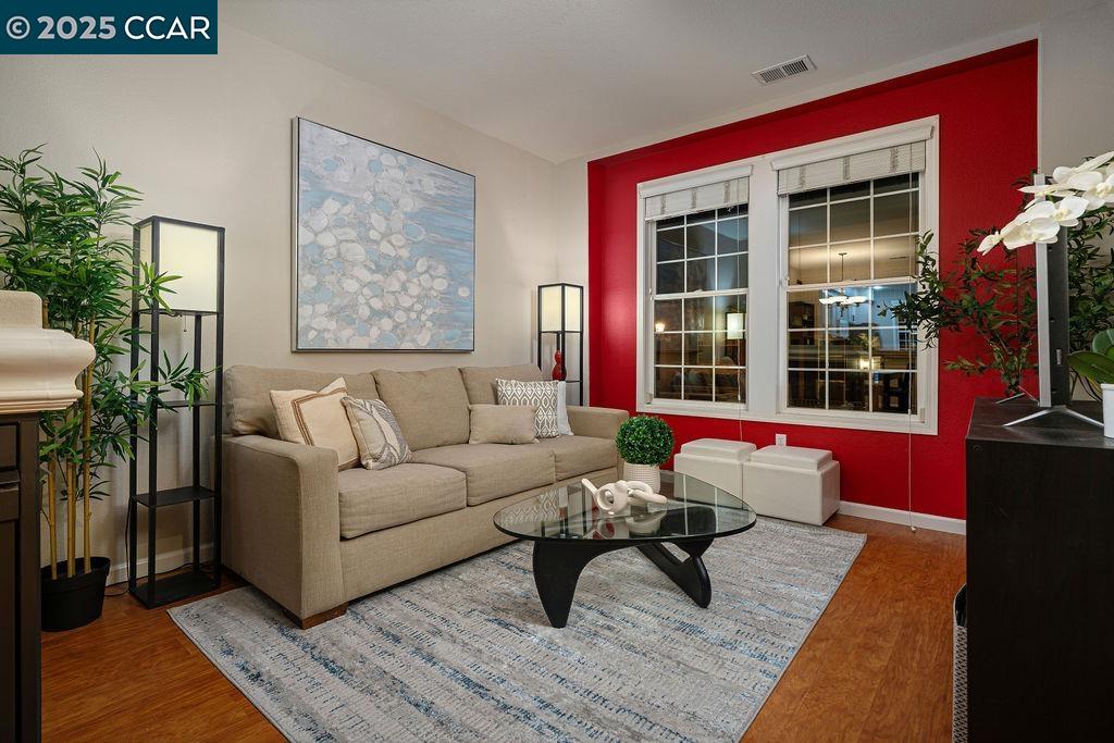 Photo #5: 41118380 Listing: Photo #5