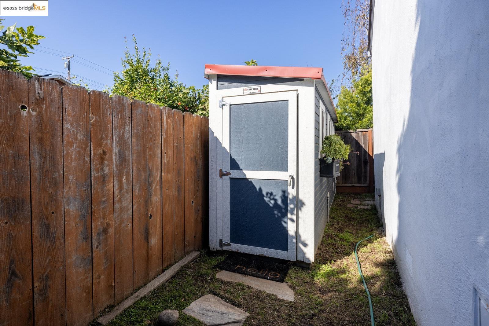 Detail Gallery Image 29 of 45 For 1945 Bradhoff Ave, San Leandro,  CA 94577 - 3 Beds | 2 Baths