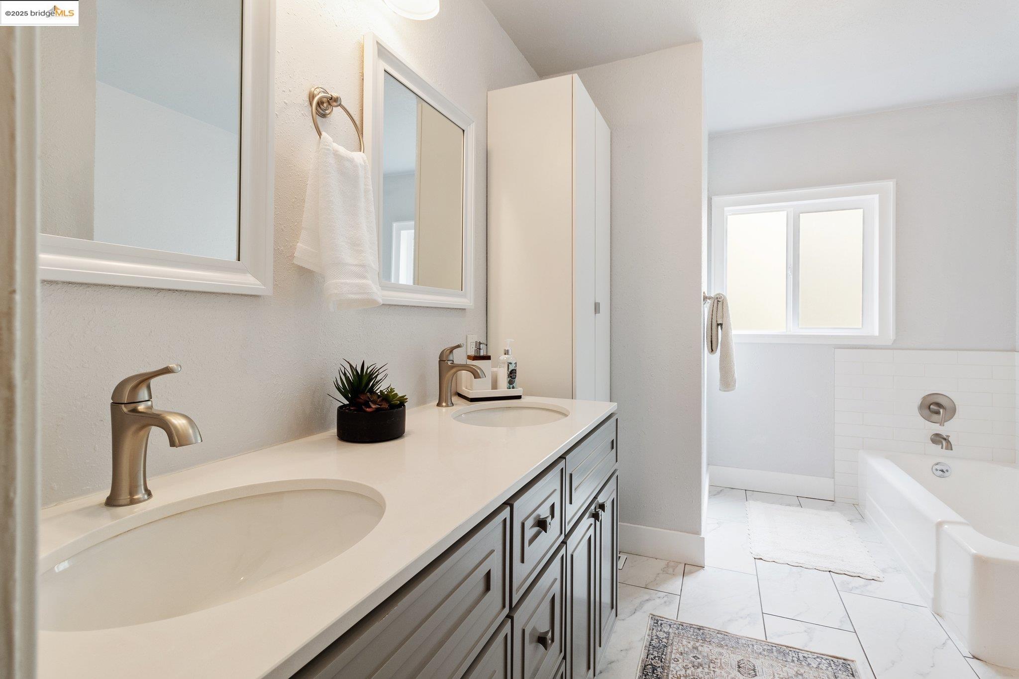 Detail Gallery Image 16 of 35 For 328 W Walnut St, Stockton,  CA 95204 - 5 Beds | 2/1 Baths